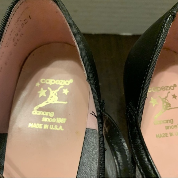 Capezio Black Dance Tap Mary Jane Shoes - Picture 2 of 12